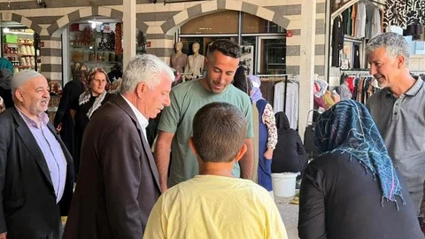 Diyarbakır'da Başkan Karamehmetoğlu Vatandaşlarla Buluştu