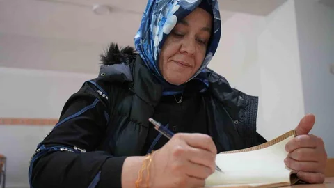İki Çocuk Annesi Hacer Karagöz Üniversite Okuyor