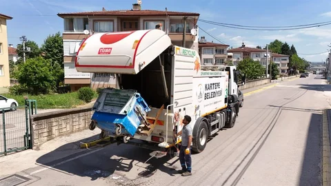 Kartepe'de Temizlik Çalışmaları Başladı