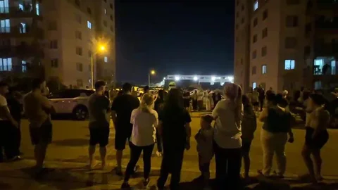 Serik’te Site Sakinleri Protesto Düzenledi