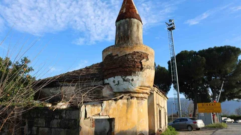 Aydın'daki Mescit Yıkılma Tehlikesiyle Karşı Karşıya