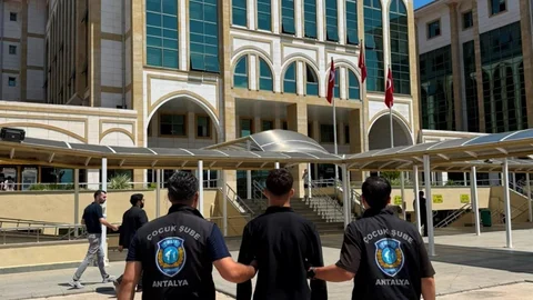 Antalya'da Sosyal Medya Paylaşımı Nedeniyle Gözaltına Alındı