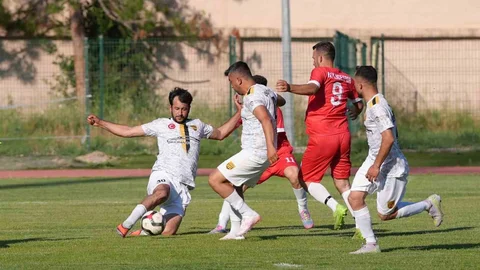 Tarsus'ta Futbol Turnuvası Heyecanı Başladı
