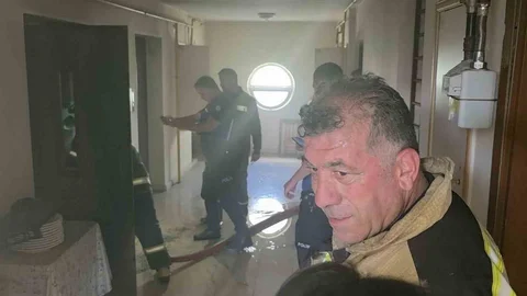 Kütahya'da Apartmanda Yangın Çıktı