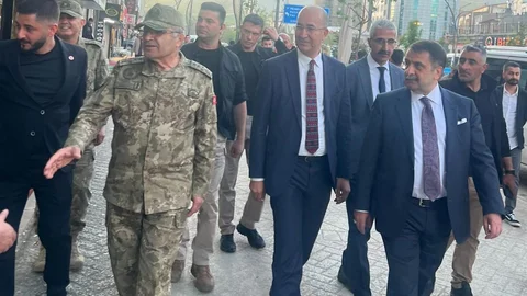 Metin Tokel Yüksekova'da Ziyaret Gerçekleştirdi