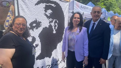 Manisa’da 7 Bin 600 Motifli Atatürk Portresi Sergisi