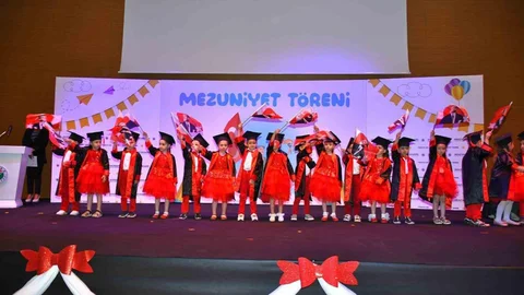 Kepez'de Mezuniyet Coşkusu