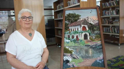 Antalya'da Kırık Camlardan Sanat Eseri Yaratılıyor