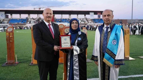 Adıyaman Üniversitesi'nde Mezuniyet Töreni Coşkusu