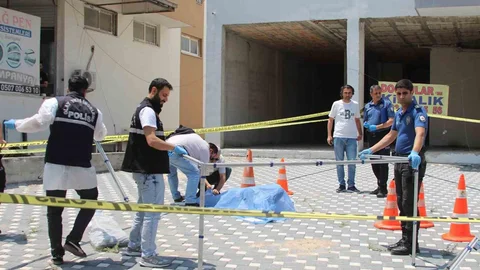 Emekli Polis Oğlunu Vurdu