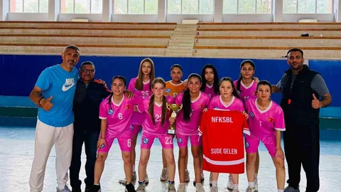Salihli'de Çifte Şampiyonluk Başarısı