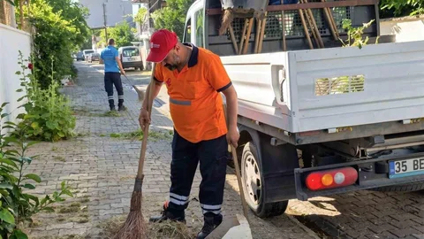Efeler'de Sokak Temizliği Yapıldı