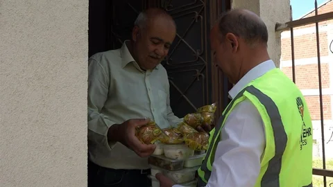 Malatya'da İhtiyaç Sahiplerine Yemek Desteği