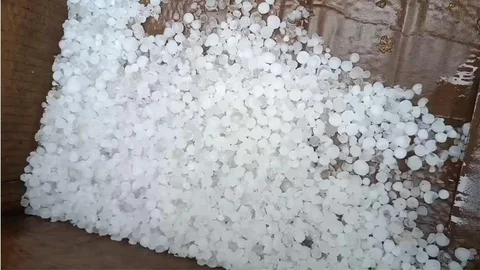 Bilecik’te Ceviz Büyüklüğünde Dolu Yağdı