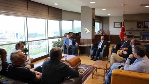 Düzce'de Gazeteciler Rektör ile Buluştu