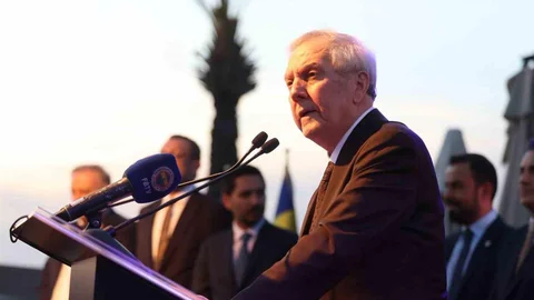 Aziz Yıldırım'dan Fenerbahçe Vurgusu
