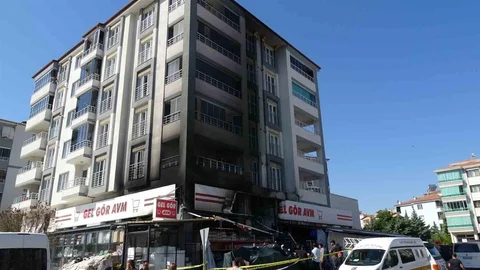 Malatya'da AVM Yangını Korkuttu