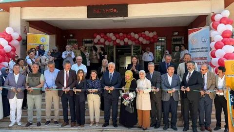 Düzce'de Yıl Sonu Sergisi Açıldı