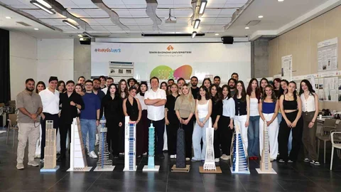 Dünyaca Ünlü Yapılara Deprem Simülasyonu