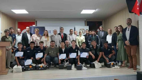 Muğla'da Lise Öğrencileri Eğitim Programını Tamamladı