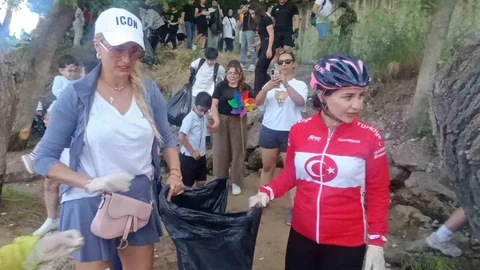 Antalya'da Bisiklet ve Temizlik Etkinliği