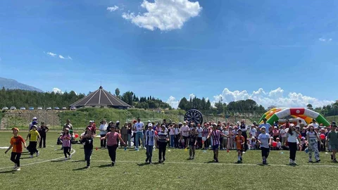 Şaphane'de Uçurtma Şenliği Coşkusu