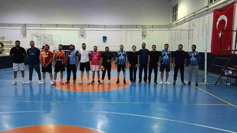 Hocalar'da Voleybol Turnuvası Finali Yaklaşıyor