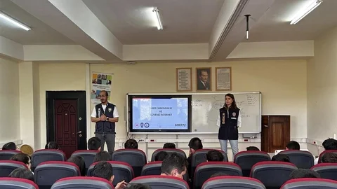 Kars'ta Siber Güvenlik Eğitimi Verildi
