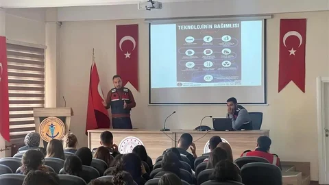 Sinop'ta Öğrencilere Siber Güvenlik Eğitimi