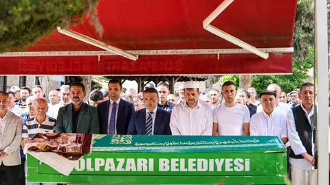 Şehit Annesi Son Yolculuğuna Uğurlandı