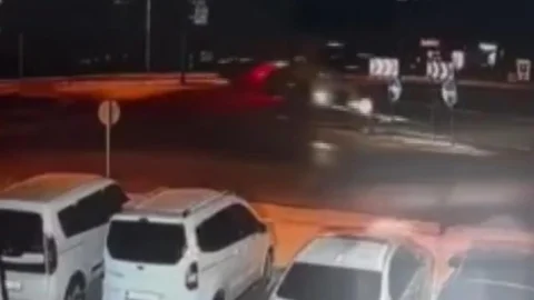 Gaziantep'te Tır Devrildi