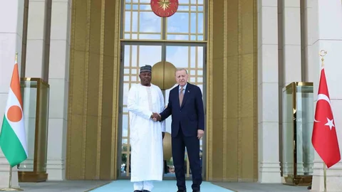 Cumhurbaşkanı Erdoğan, Nijer Cumhurbaşkanını Karşıladı