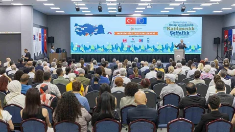 Mersin'de Sivil Katılım Zirvesi Gerçekleşti