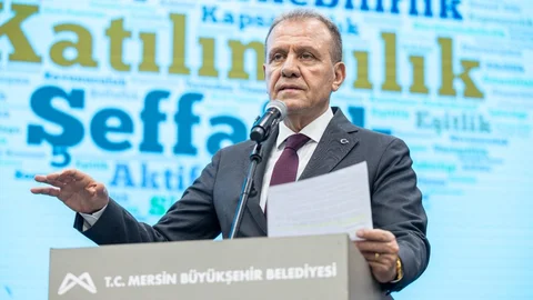 Vahap Seçer: "Çağdaş Belediyecilik, Vatandaşı Yönetime Ortak Etmektir"