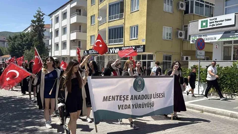 Menteşe'de Veda Yürüyüşü Gerçekleşti