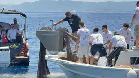 Bodrum’da Hayalet Ağ Temizliği Yapıldı