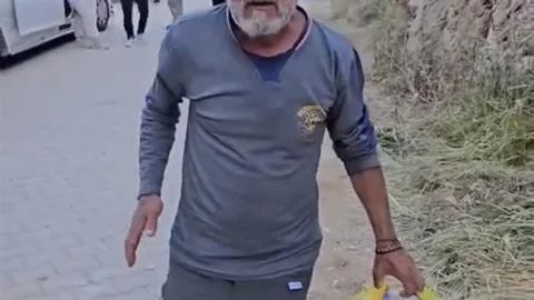 Diyarbakır'da Duyarlı Vatandaş Çöp Topladı