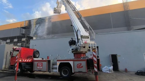 Eskişehir'de Yalıtım Fabrikasında Yangın Çıktı