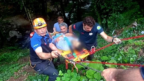 Yalova'da Motosikletli Kaza Kurtarıldı