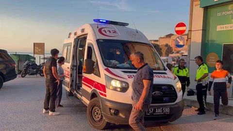 Sinop'ta Motosiklet Devrildi, 1 Yaralı