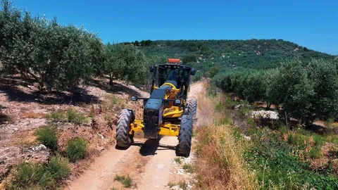 Didim’de Yol Çalışmaları Devam Ediyor