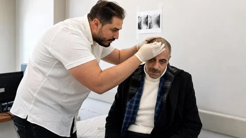 Ağrı'da Sentetik Kafatası Ameliyatı Başarıyla Gerçekleşti