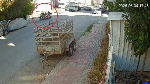 Motorlu ve Elektrikli Bisiklet Çarpıştı