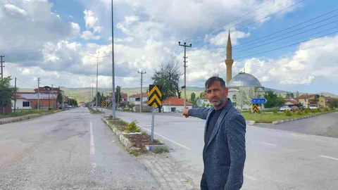 Bozuk Yollar Mahalleliyi İsyana Sürükledi