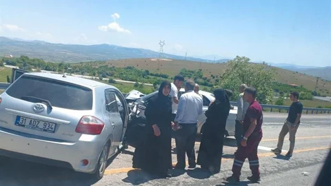 Elazığ'da Trafik Kazasında 4 Yaralı