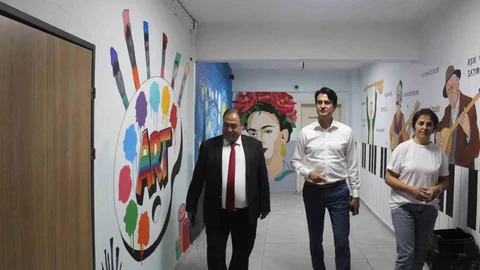 Köyceğiz'de Okul Duvarları Renkleniyor