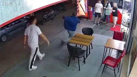 Esenyurt'ta Alkollü Adamın Saldırısı