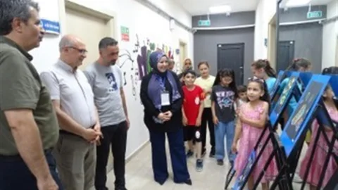 Minik Ressamların Büyük Eserleri Sergilendi