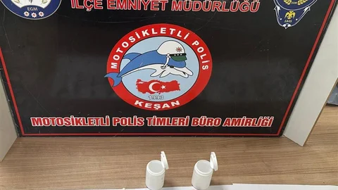 Ehliyetsiz Motosiklet Kullanırken Uyuşturucu Bulundu