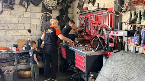 Şırnak'ta Kadın Motor Ustası Oluyor